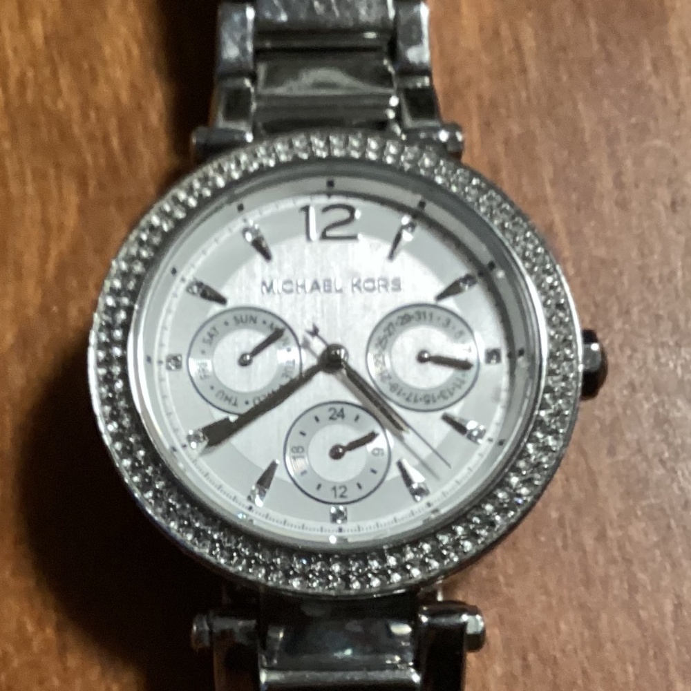 Michael Kors Silver-tone Women’s Watch MK-5779